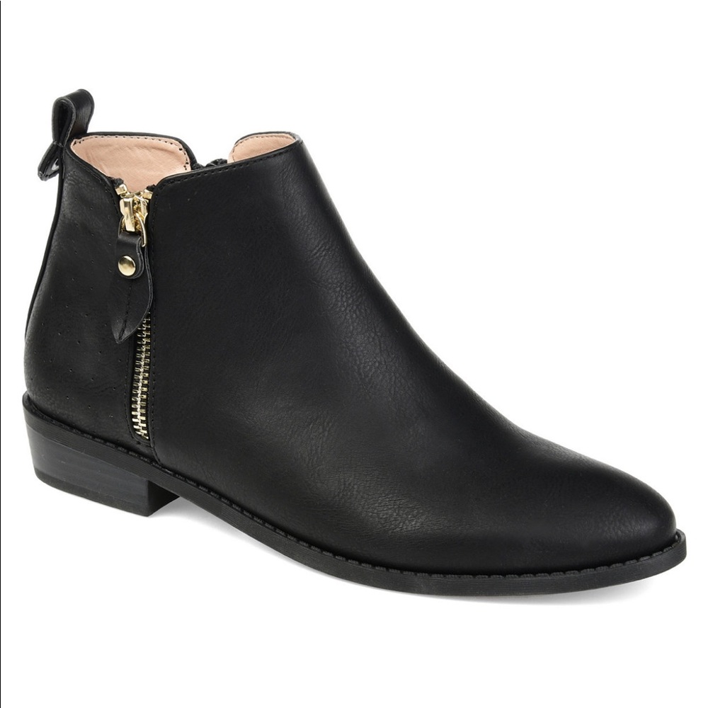 🏷NWT Journee Collection Ellis Black Bootie 6.5